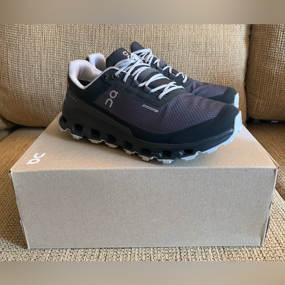 BNWT WOMENS ON Cloudvista Waterproof Shoes - SIZE US 6 - Eclipse Black Sneakers - Picture 13 of 14